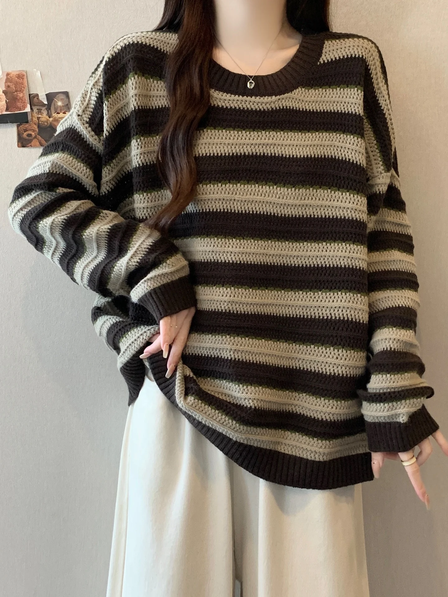 

Свободный корейский женский вязаный свитер с вырезами и полосками, осенний, больших размеров, стройнящий, базовый, в стиле Lazy Sle