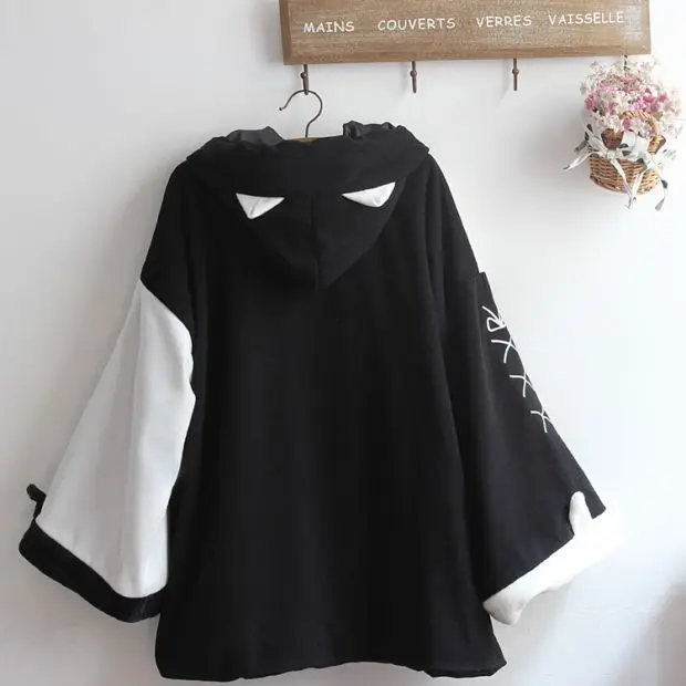 2025 Autumn Winter New Japanese Style Cartoon Print Loose Hooded Wool Coat Thickened Color Block Unisex Student Magic Cloak