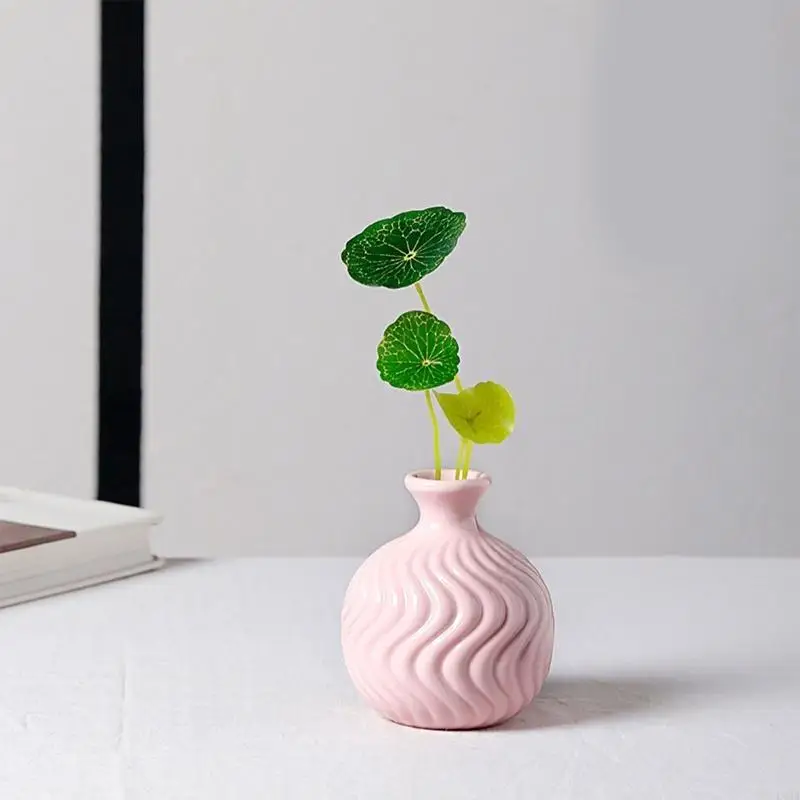 L43A European-Style Ceramic Vase Living Room Geometric Vases Mini Hydroponic Flower Arrangement