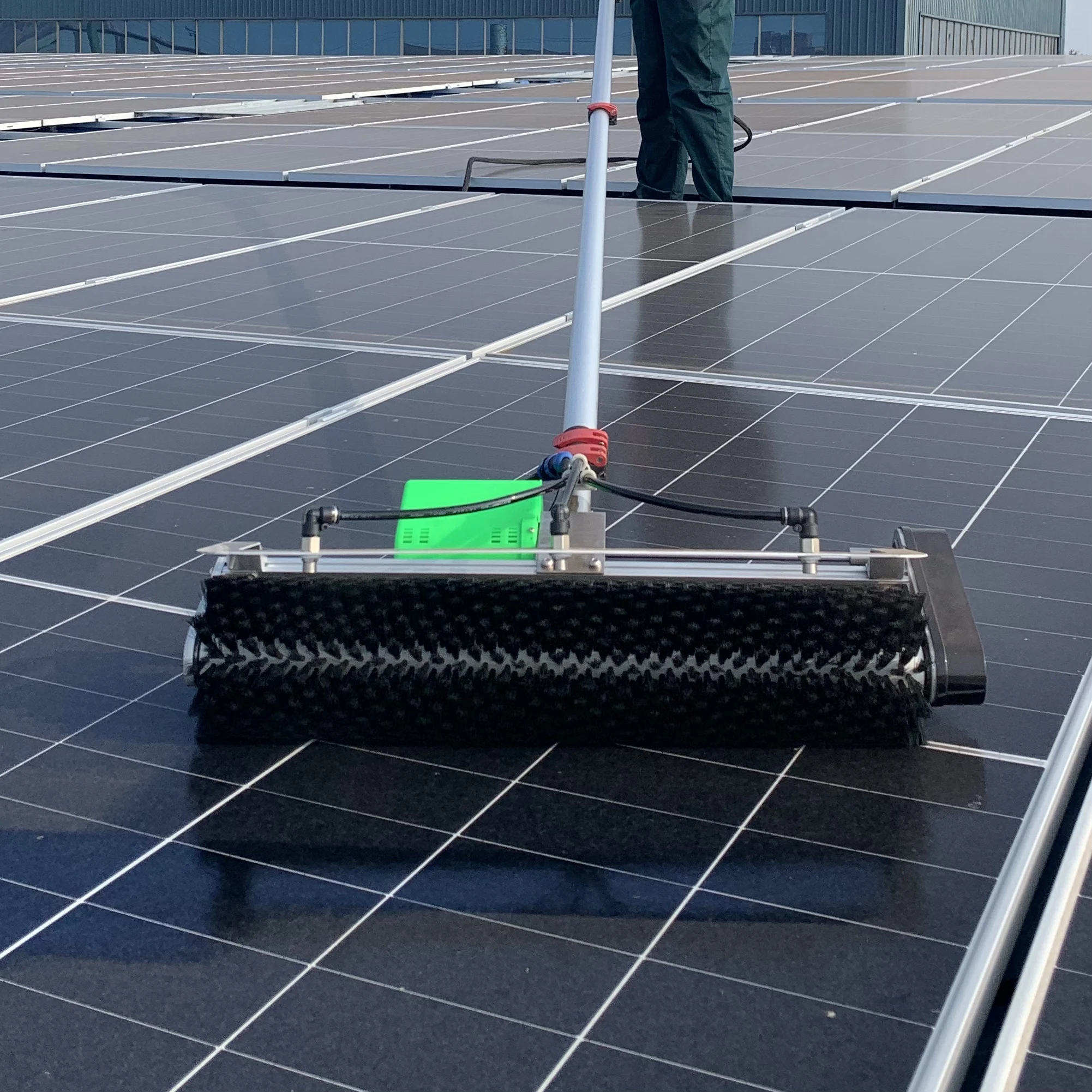 

Popular Lithium Battery-Main Powered Photovoltaic Cleaning Robot Versatile Equipment For Solar Panel Cleaning
