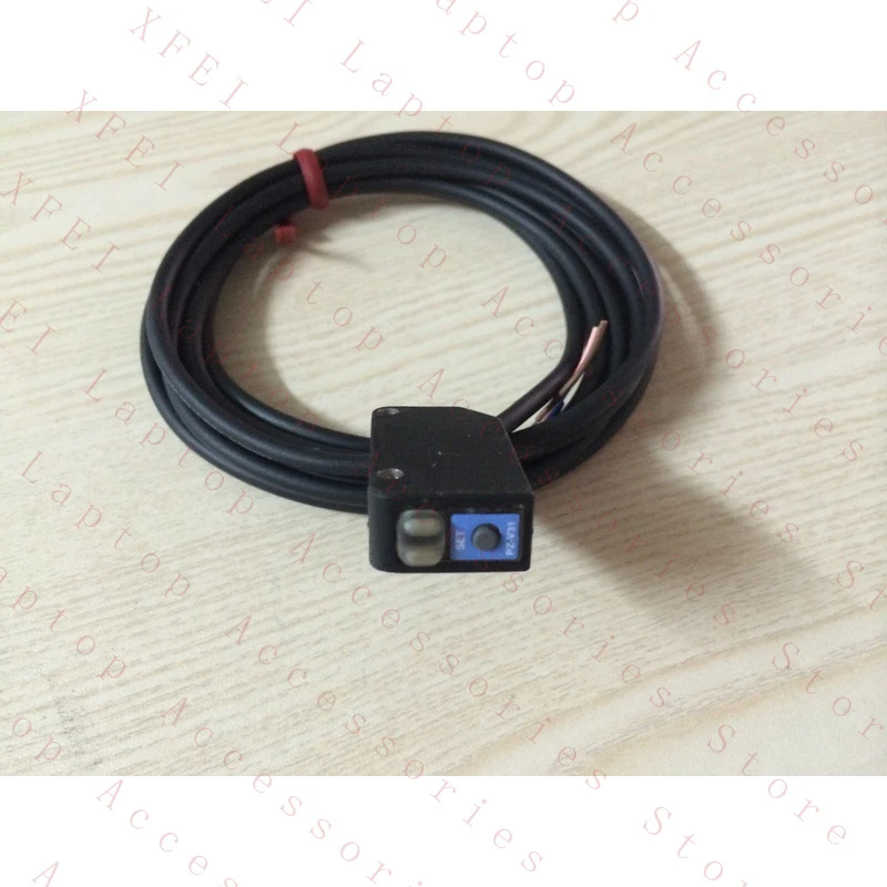 D  1PC FOR Keyence PZ-V31 PZV31 Photoelectric Sensor New In Box