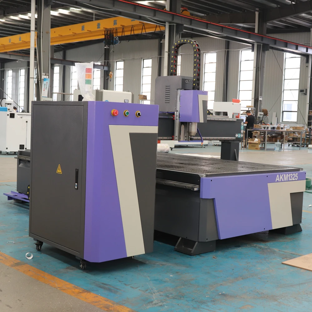 Hochleistungs-genauer 3D-Holz-CNC-Fräser/1325 CNC-Fräsmaschine zum Schneiden von Aluminiumplatten, Werbeindustrie zu verkaufen