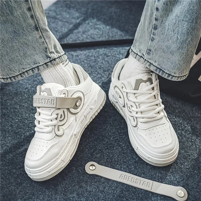 

New Spring Fashion Men'S Casual Sports Niche Headphones Thick Bottom Board Shoes One-Piece Agency Rubber Sole