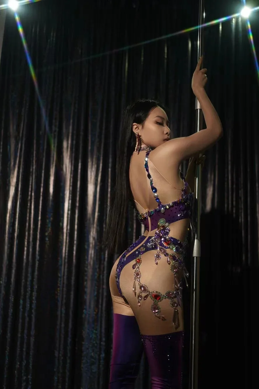 Neue Lila Bunte Kristalle Ärmellose Overall Sexy Dance Sängerin Bühne Body Geburtstag Feiern Drag Queen Kostüm