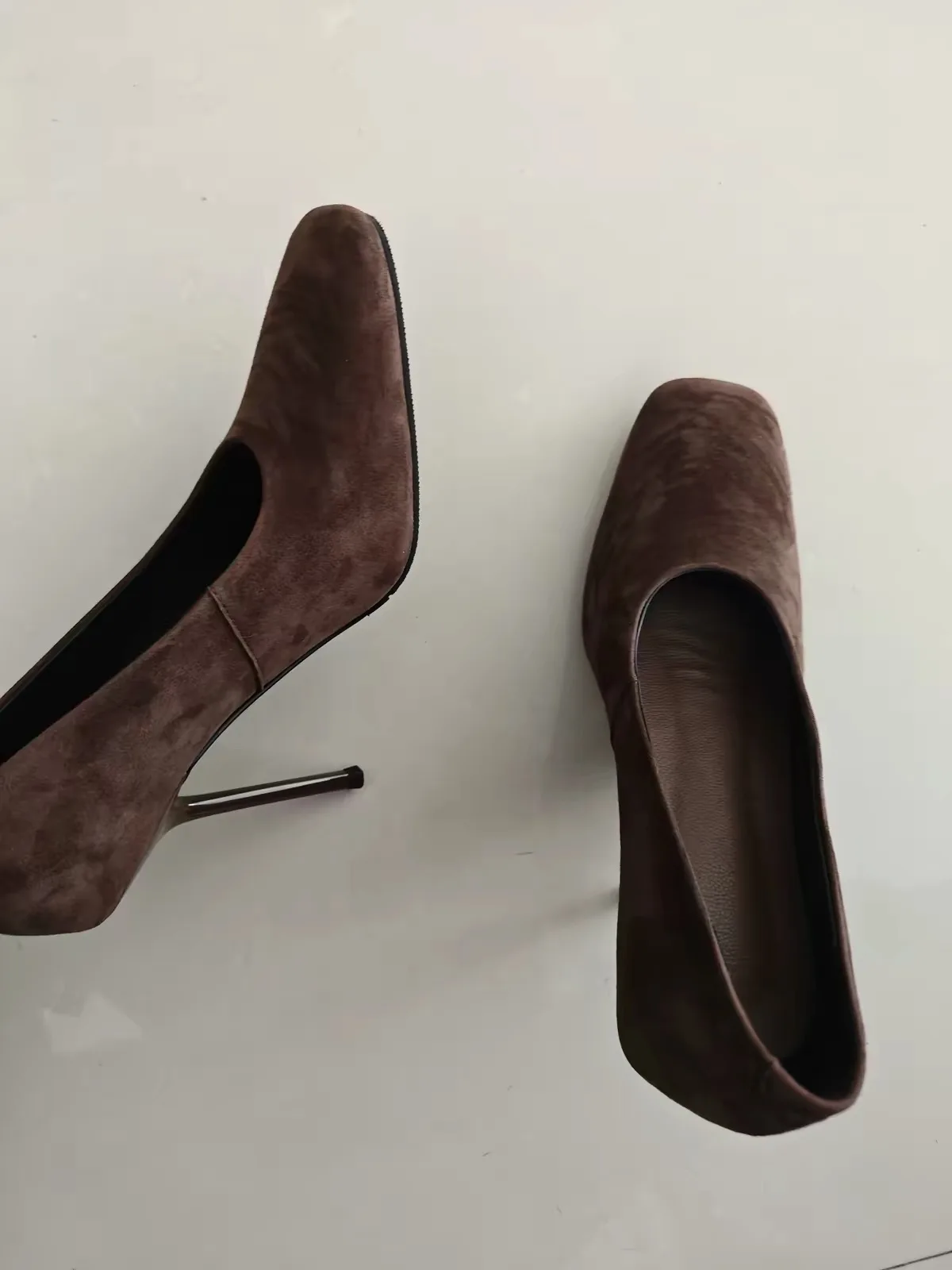 

Новые женские туфли-лодочки из лакированной кожи на высоком каблуке-шпильке, красные, с квадратным носком, без застежки, модные, сексуальные, для вечерних выходов, коллекция Весна/Лето 2026