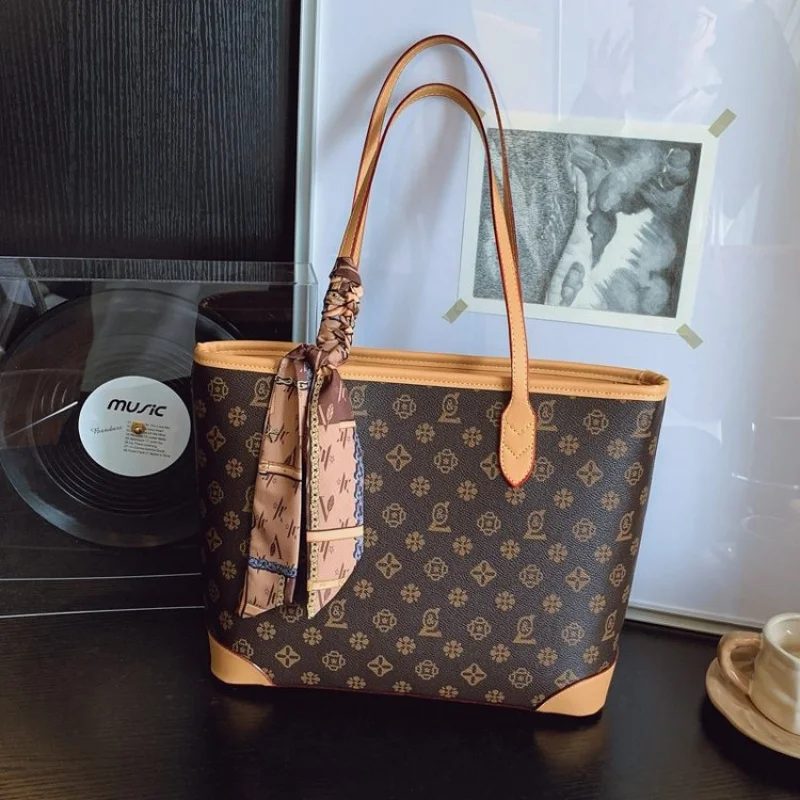 

Женская сумка из кожи с горным принтом и модным парижским повседневным стильным образцом ​