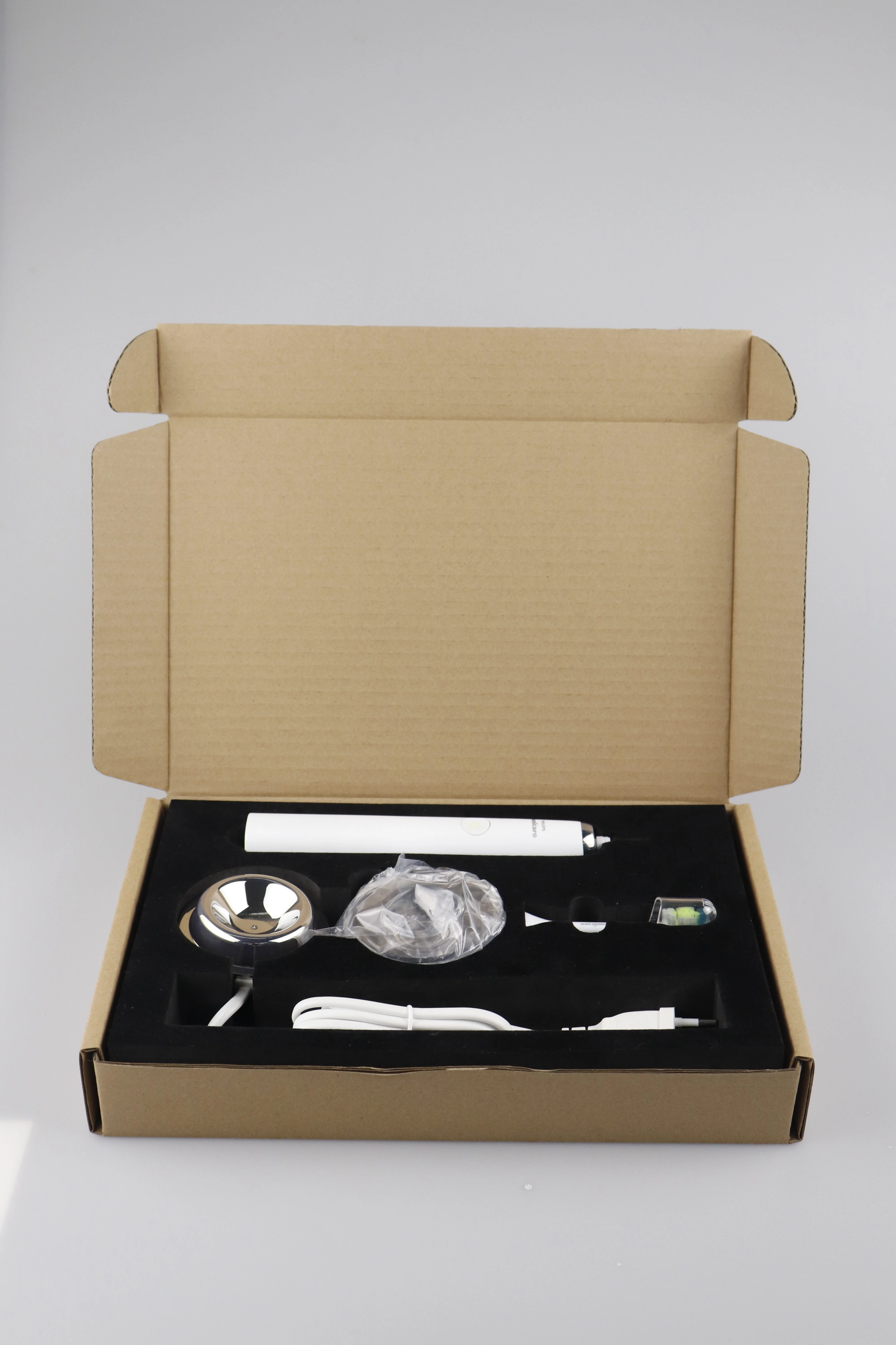 Philips Electric toothbrush Sonicare DiamondClean HX9332, No original packaging