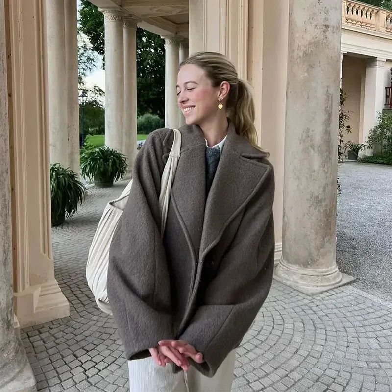 GG Women's Double Breasted Wool Coat Autumn Winter Fashion Lapel Long Sleeves Short Blazer Jacket Elegant Solid Warm Loose Outwe