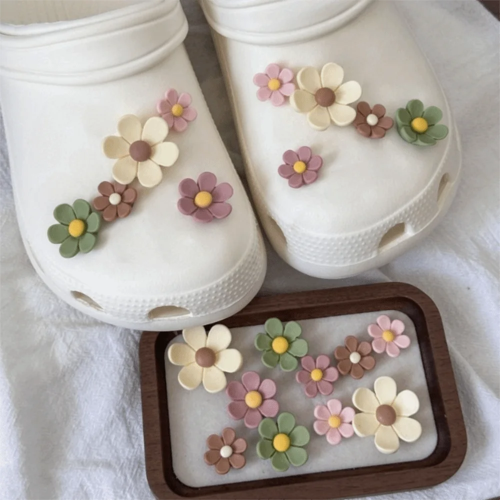10Pcs/Set Cute Style ABS Shoe Buckle Charms Daisy Flower DIY Shoe Buckle Decorations Easy to Attach Shoe Charms Women Girls