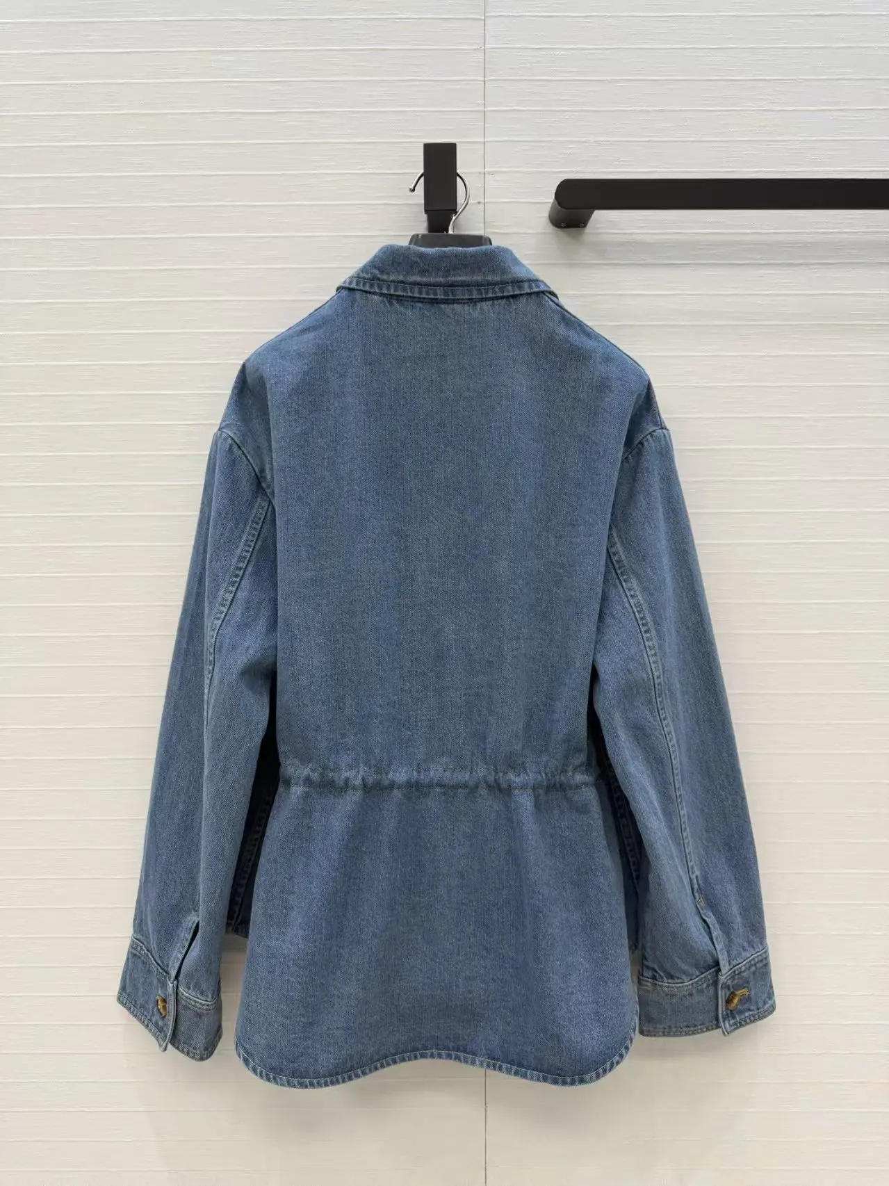 Autumn and winter new badge, leather patch, waist drawstring, loose shoulder, short denim jacket, women's jacket
