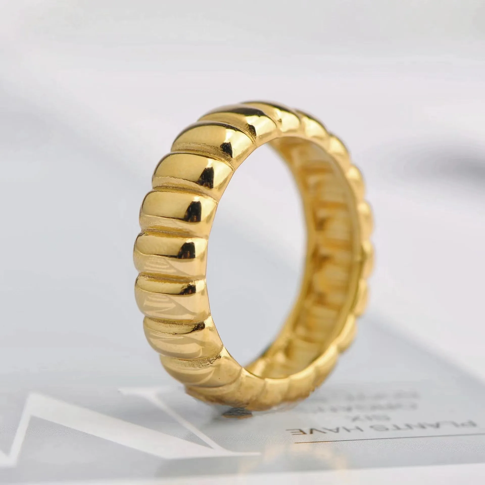 VQYSKO Geometric Wave Band Ring Line Dome Wedding Ring Curved Simple Metal Creative Men's And Women's Jewelry