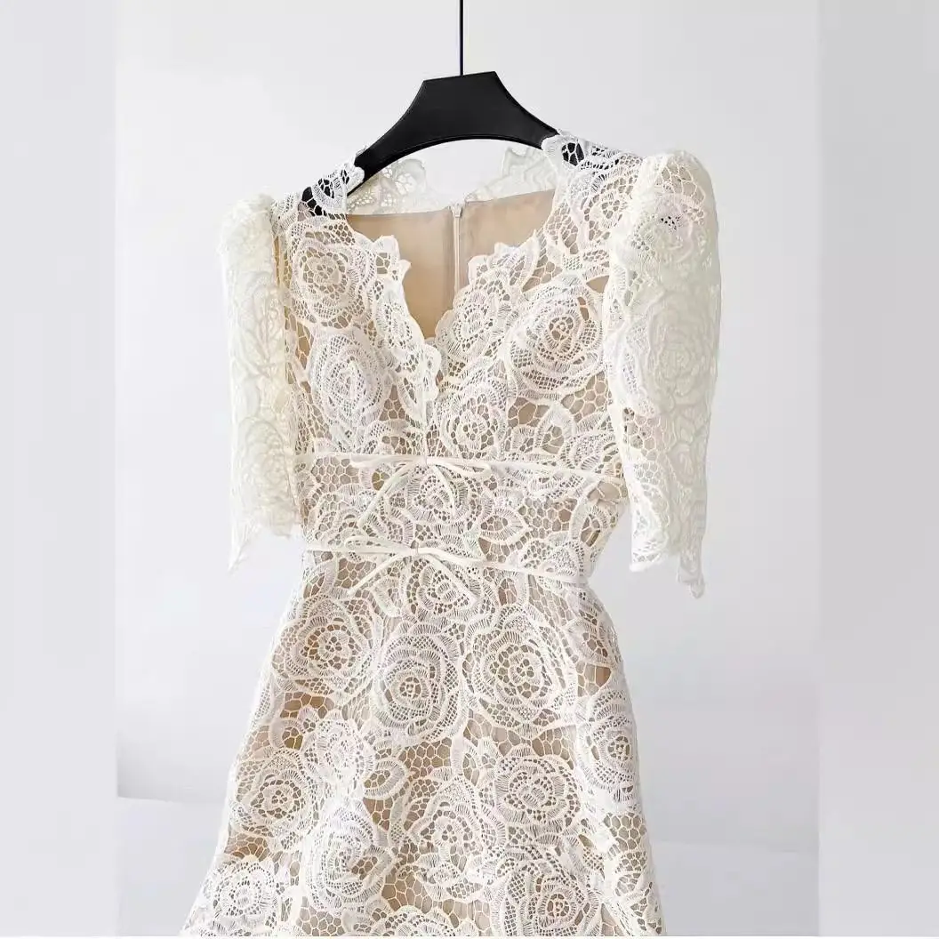 Specjalny projekt Wiosenna i letnia koronkowa haftowana sukienka z krótkim rękawem Spódnica towarzyska