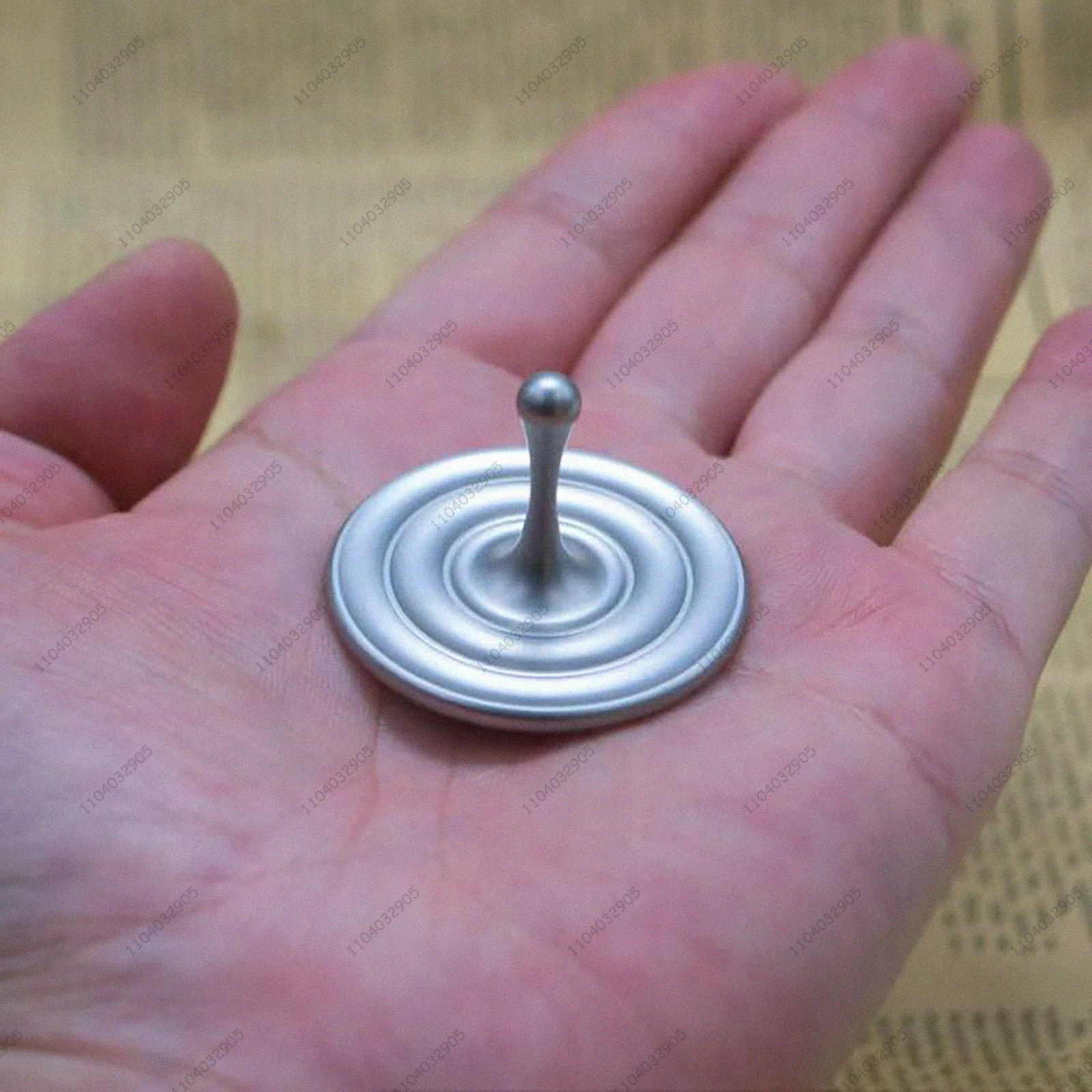 EDC Edelstahl Teardrop Fidget Spinner Daumen Spinner Stromlinienförmig Silent Smooth Desktop Spin Toy Stress Relief Geschenk