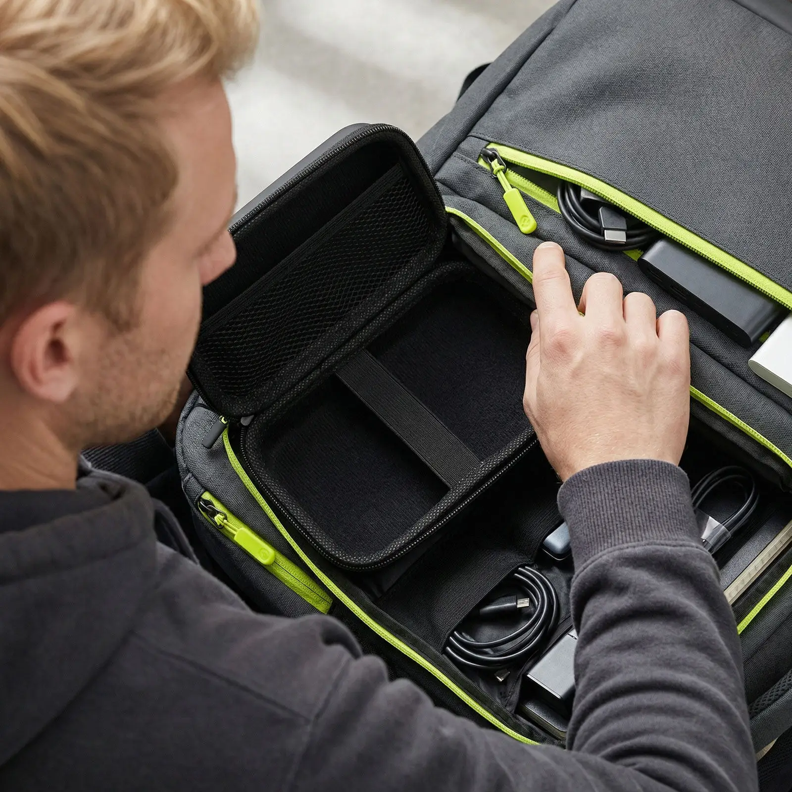 2Pcs Guitar Pedal Board Case Hard Shell Waterproof Shockproof Mini Pedalboard Carry Bag for Effects Pedal Storage Studio