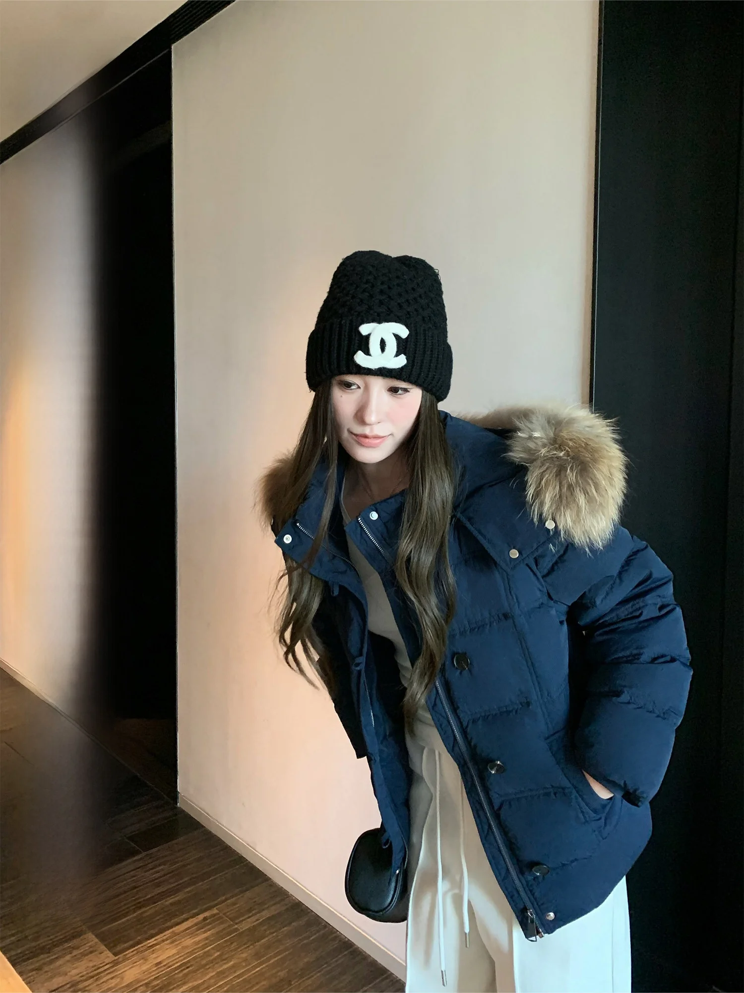 

Женская пуховая куртка Hhi Snow Country Series с капюшоном, белая, с высоким воротником, теплая, для повседневной носки, свободного кроя, на молнии