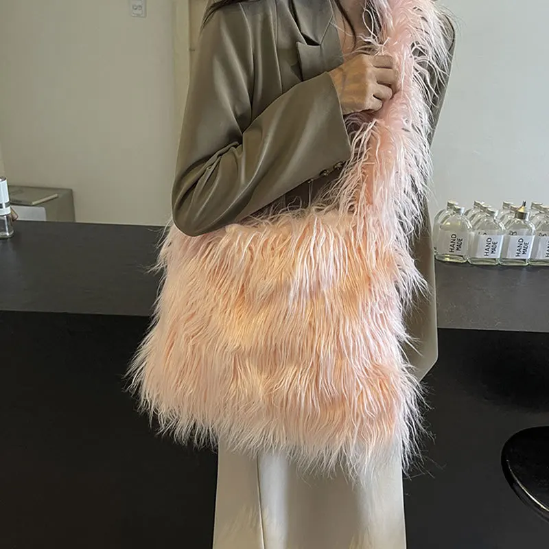 

Fashion Shoulder Bag Fringed Plush Messenger Crossbody Bag Large Capacity Ins Wind Underarm Bag