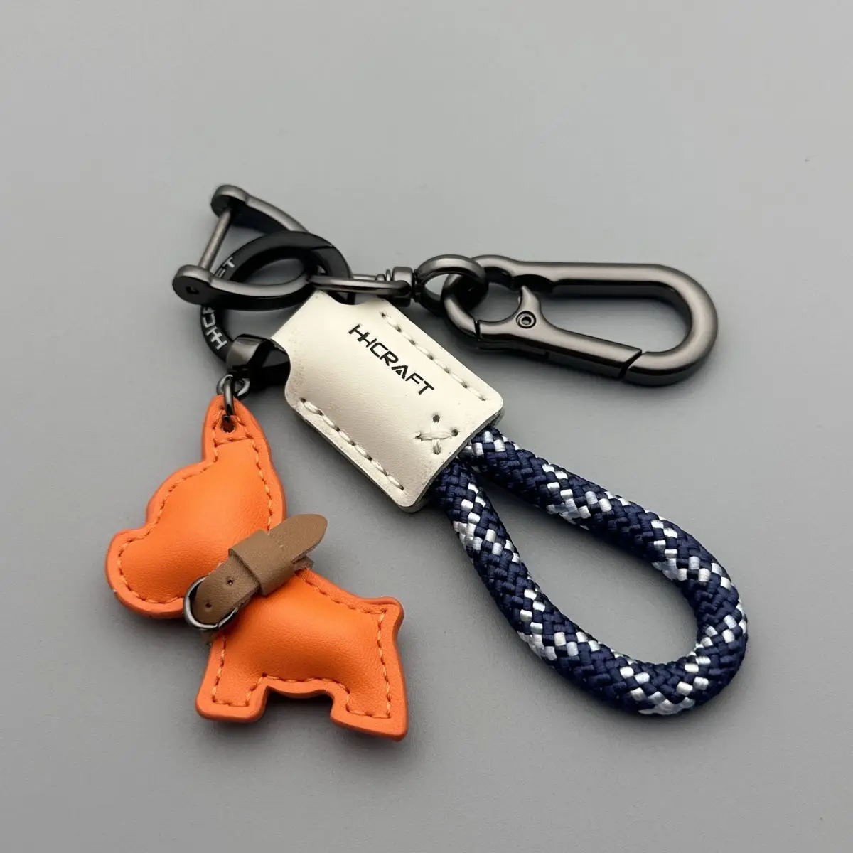 Schlüsselanhänger mit französischer Bulldogge, handgefertigt aus echtem Leder, geflochtener Seil-Schlüsselanhänger mit Anti-Verlust-Riemen für Damen und Herren, Autoschlüssel zum Organisieren