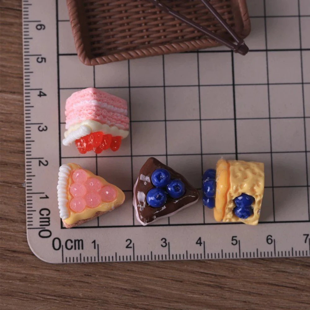 10PCS Strawberry Triangle Cake Miniature Flat Back Resin Cabochons For Hairpin Scrapbooking DIY Home Decor Craft Accessories
