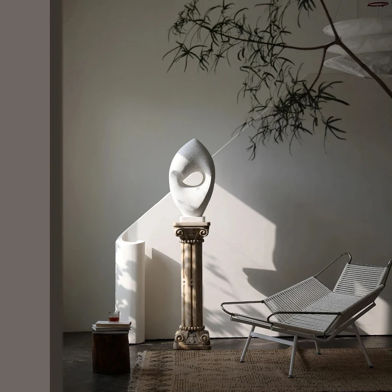 

Ретро-абстрактные скульптуры, украшения от пола до потолка, декор для магазинов одежды и гостевых домов.