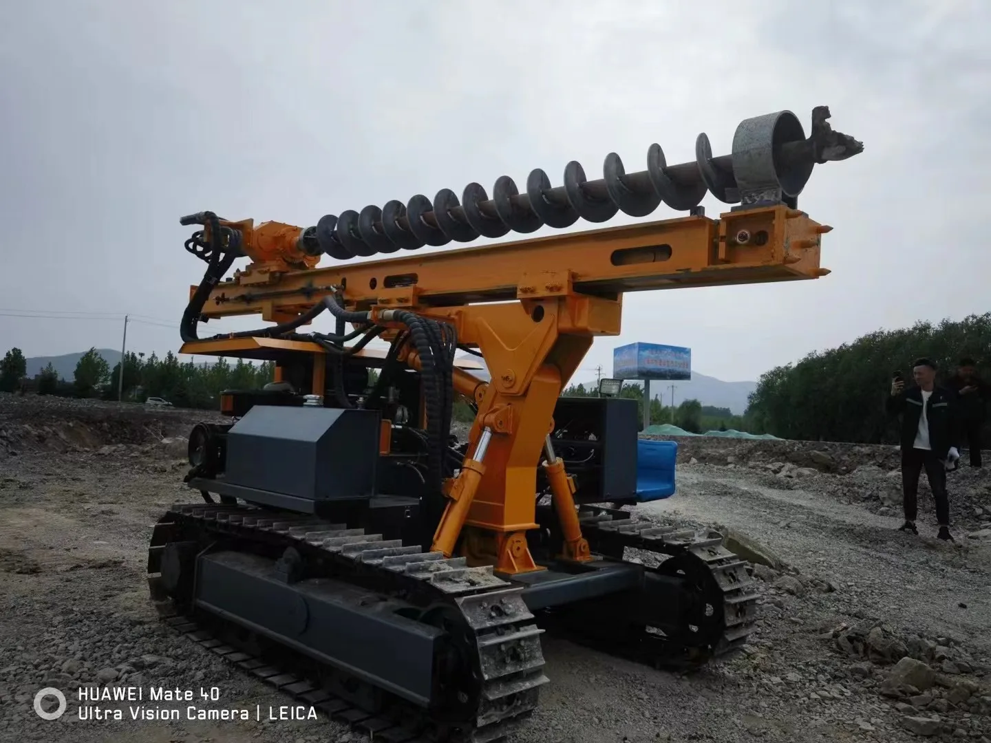 مصنع مخصص حلزوني كومة سائق المسمار كومة سائق الحفر الضوئية آلة الحفر متعددة الوظائف