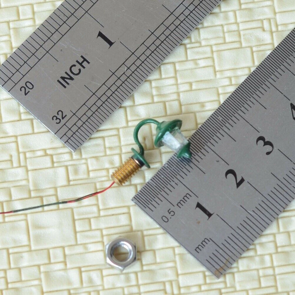 Lampu Lengkap kualitas tinggi 3V AC atau skala DC kolom baja putih hangat 1:87 dengan LED putih untuk tata letak bangunan