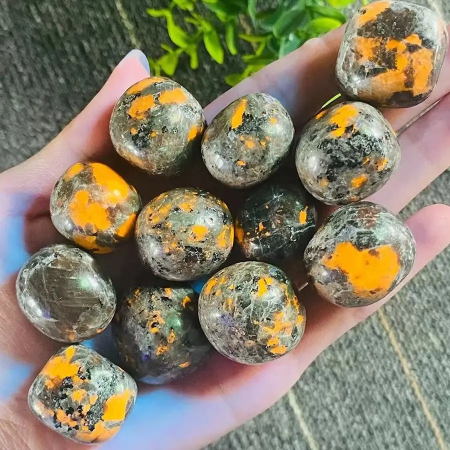 Natural Yooperlite tumble crystal UV light big gravel heading crystal gemstone For Home Decoration and gifts