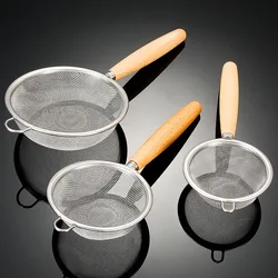 Stainless Steel Mesh Strainer with Wooden Handle, Fine Filtering for Juices, Residues and Flour, Ideal for Home Baking