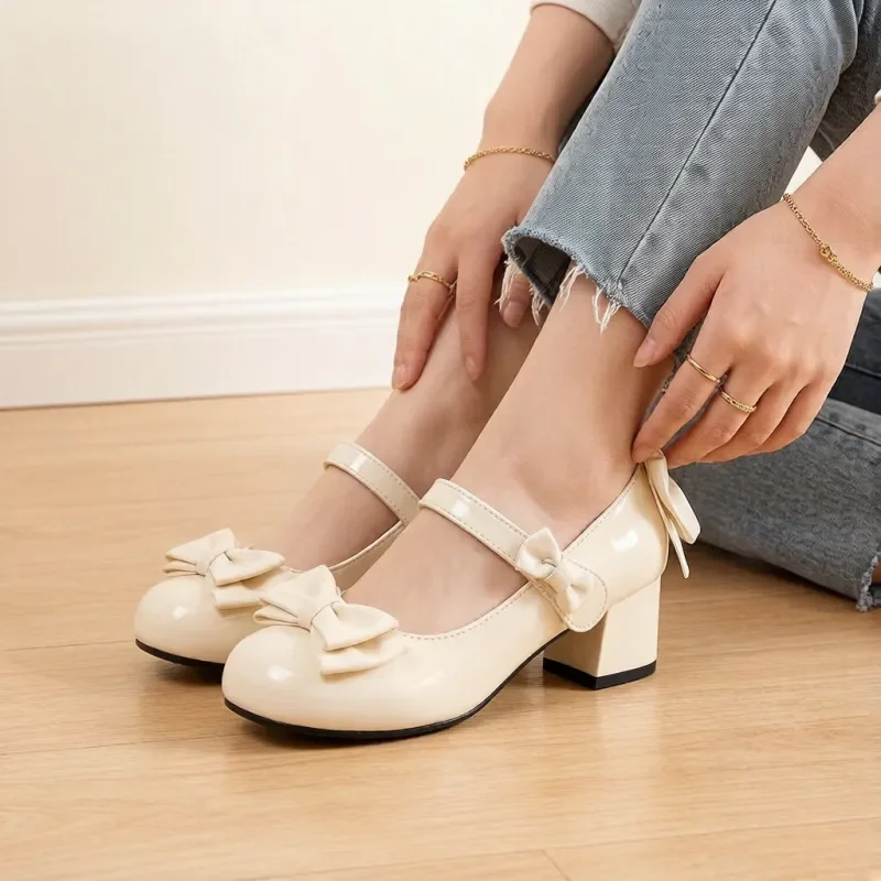 Women's Lolita-Style Mary Jane Shoes, Round Toe Bow Patent Leather Pumps, Suitable for Daily, Cosplay,and Sweet Outfits.