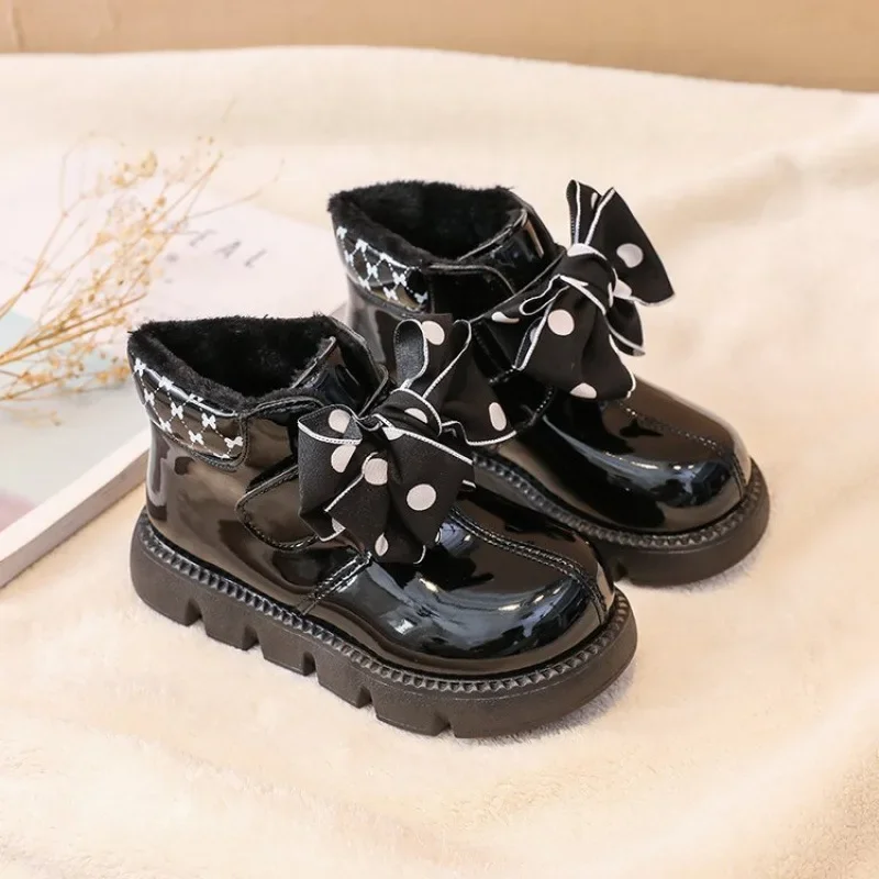 Zapatos Niña Kids Cotton Boots for Girls Patent Leather Bow Princess Shoes Plush Warm Short Boots Fashion Soft Sole Winter Boots