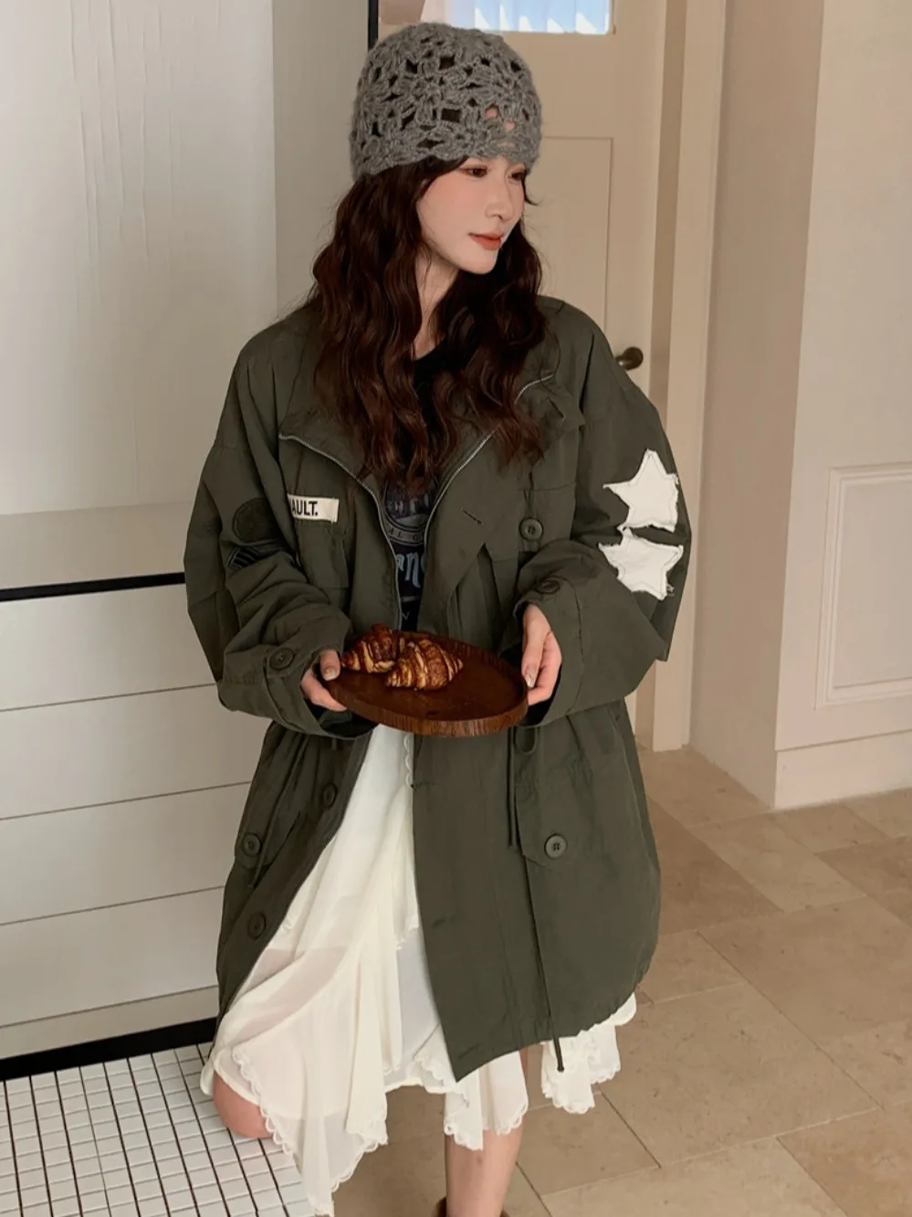 

Ретро со звездами, свободная посадка, рабочая одежда, джет, женская осенняя новинка, шикарный воротник-стойка, нашивка с пятиконечной звездой