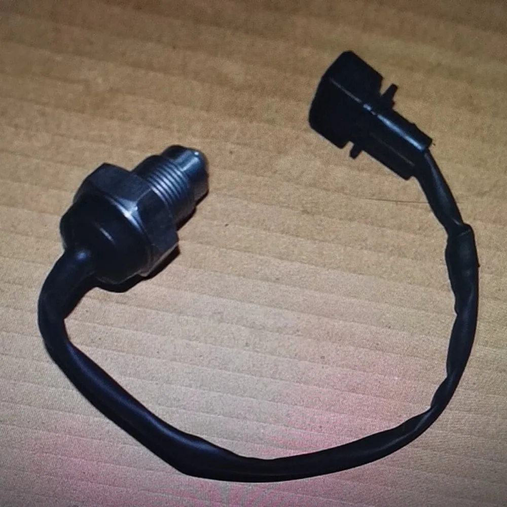 Reverse Gear Light Sensing Switch for Chery Tiggo 5x 1pc