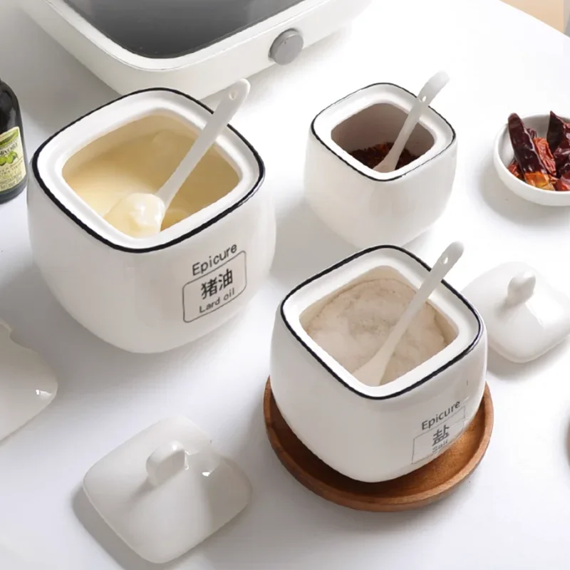 Kitchen Supplies Household Salt Shaker Sugar Pot with Spoon White Ceramic Seasoning Jar Oiler Seasoning Box Cooking Storage Tool