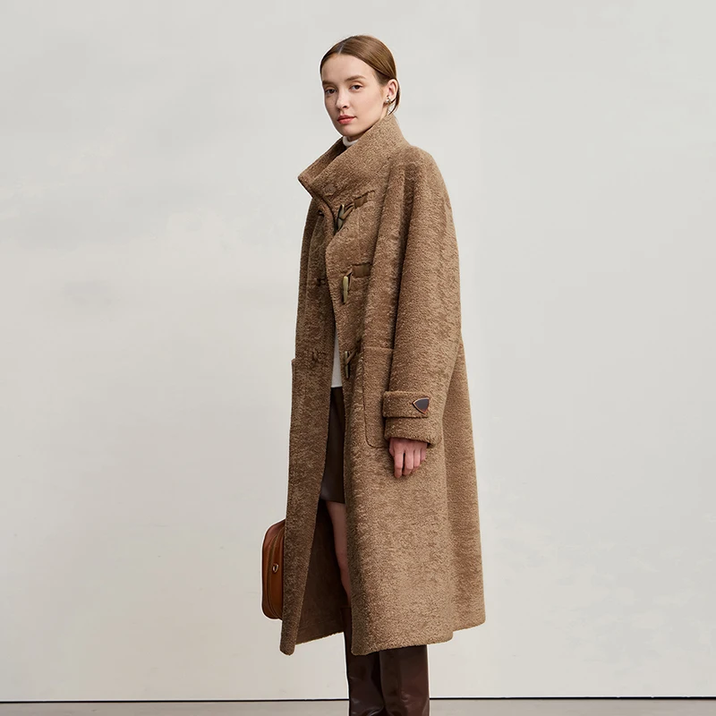 Рисунок 4 - Женское пальто Amii