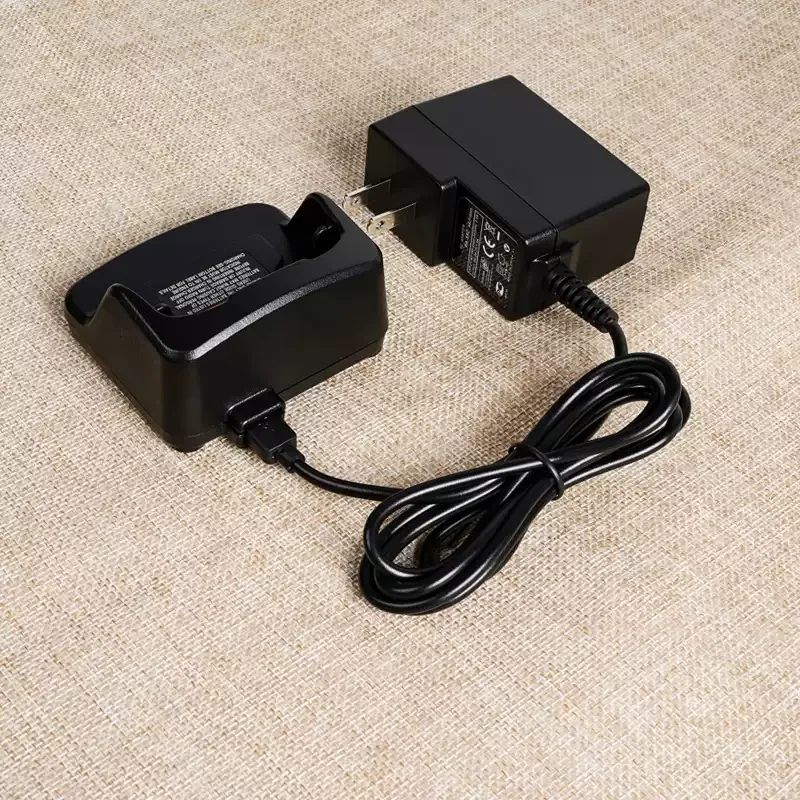 

PMLN6383A PMLN6383 Walkie Talkie Desktop Charger for Motorola XT420 XT220 RU2020 RMU2043 Radios