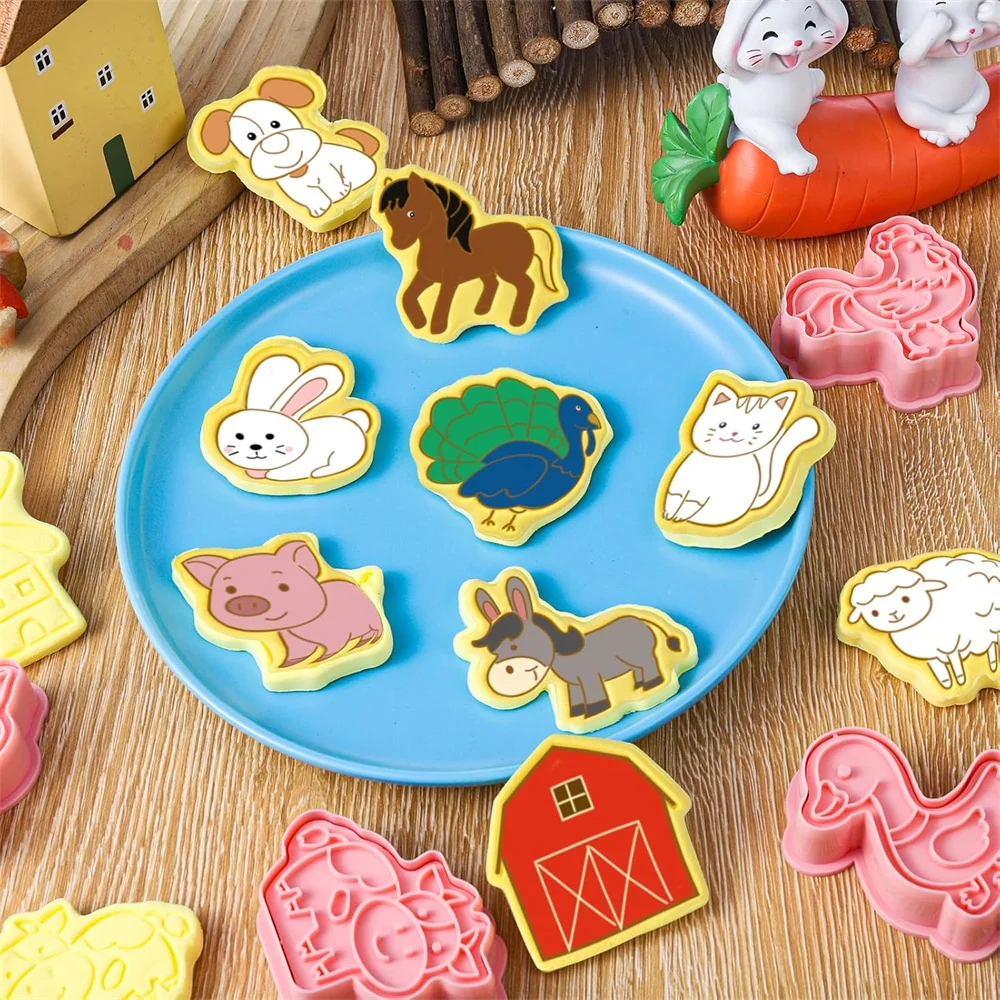 16PCS Farm Animal Cookie Mold Dough Stamp Plastic 3D Cartoon Pressable Cookie Mold DIY Candy Cake Baking Tools Pastry Decoration