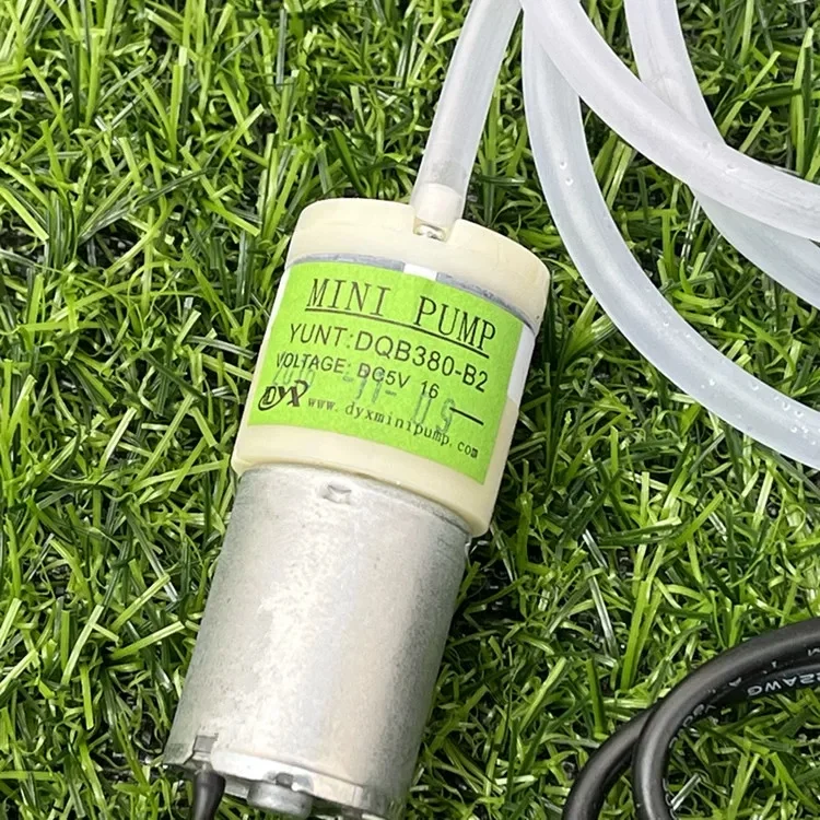 USB fish tank fish farming ultra quiet home aerator pump urine carrying outdoor fishing can be connected to a power bank