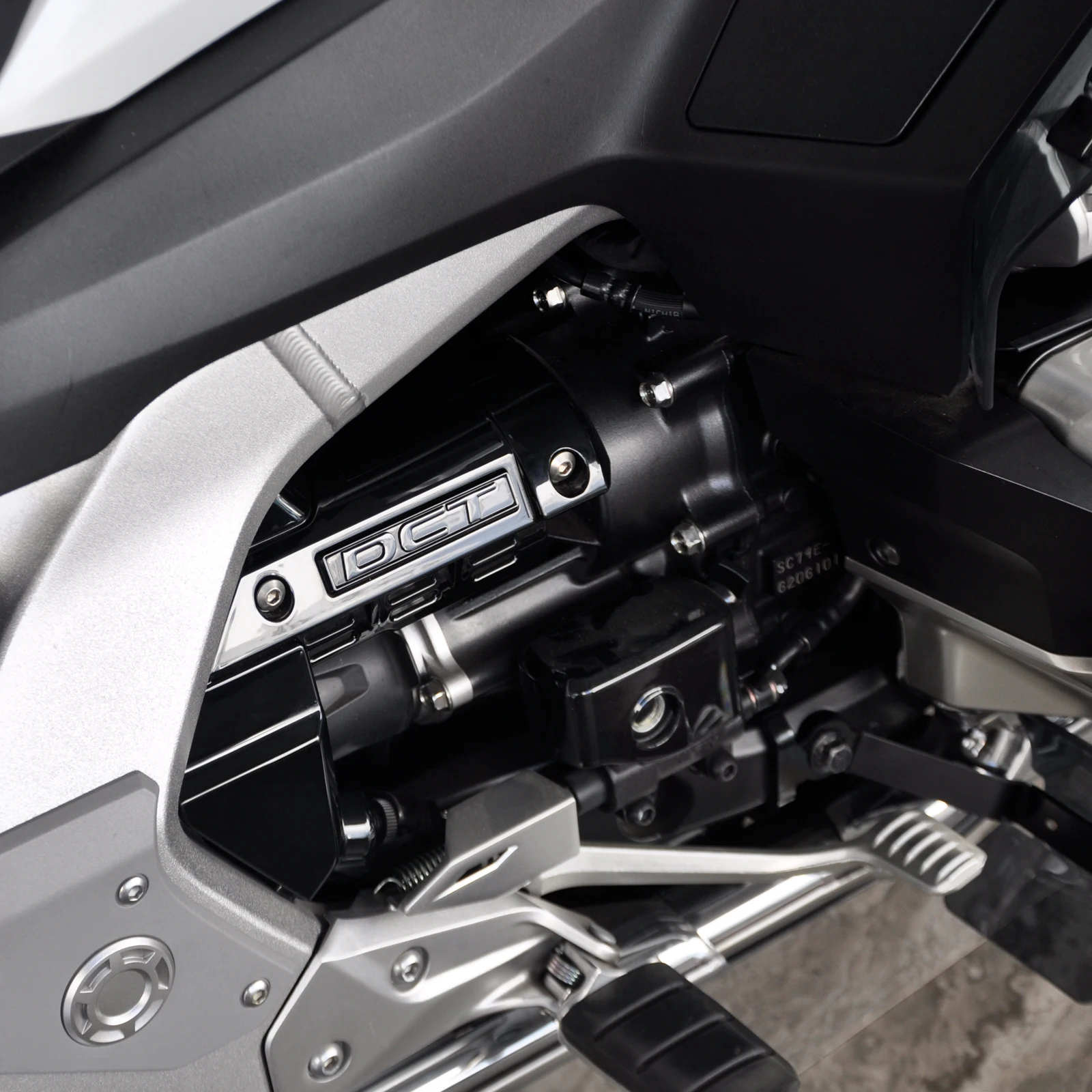Panical For Honda Gold Wing GL1800 F6B 2018-2026 Motorcycles Engine Shield Dust Cover Decorative Accessories