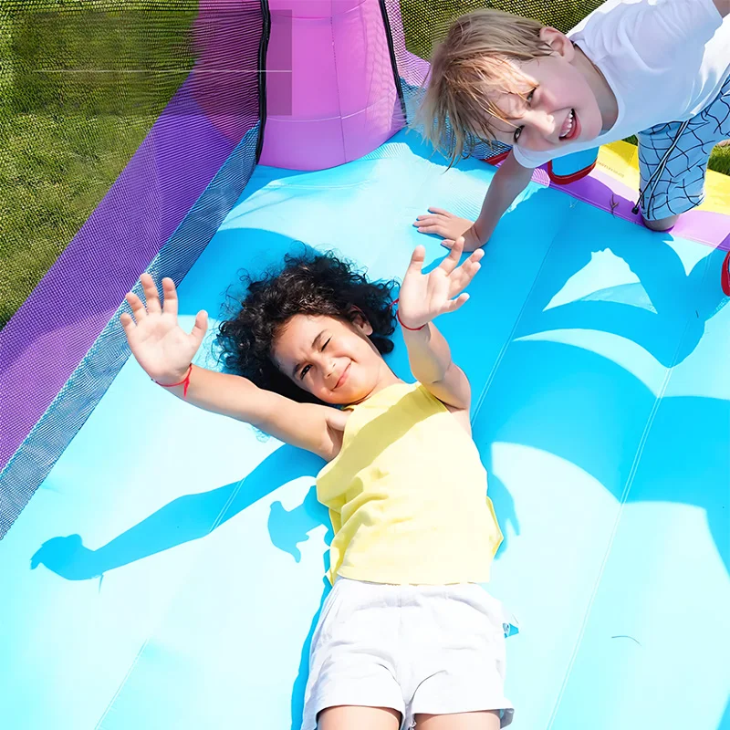 معدات لعب الأطفال الصغيرة الداخلية نفخ القلعة الشريحة 420D أكسفورد القماش الأطفال نفخ الحارس مهرجان الهدايا