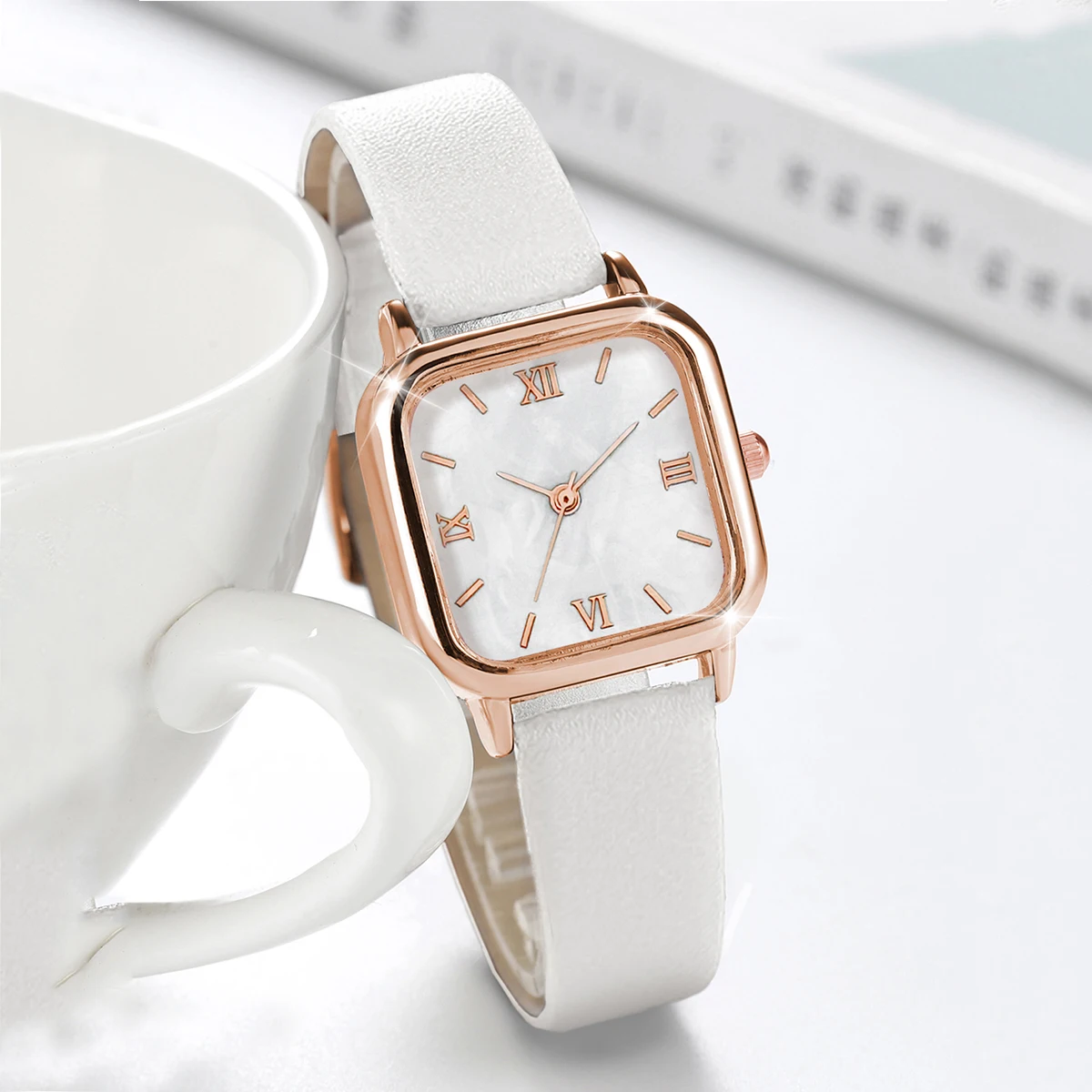 5PCS/Set Fashion Square Women\'s Quartz Watch Leather Band Watches Pearls Jewelry Set（Without Box）