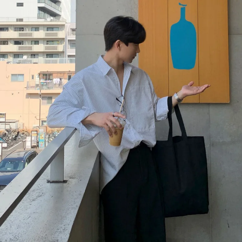 

Японская полосатая рубашка мужская с длинными рукавами осенняя новая свободная рубашка в корейском стиле