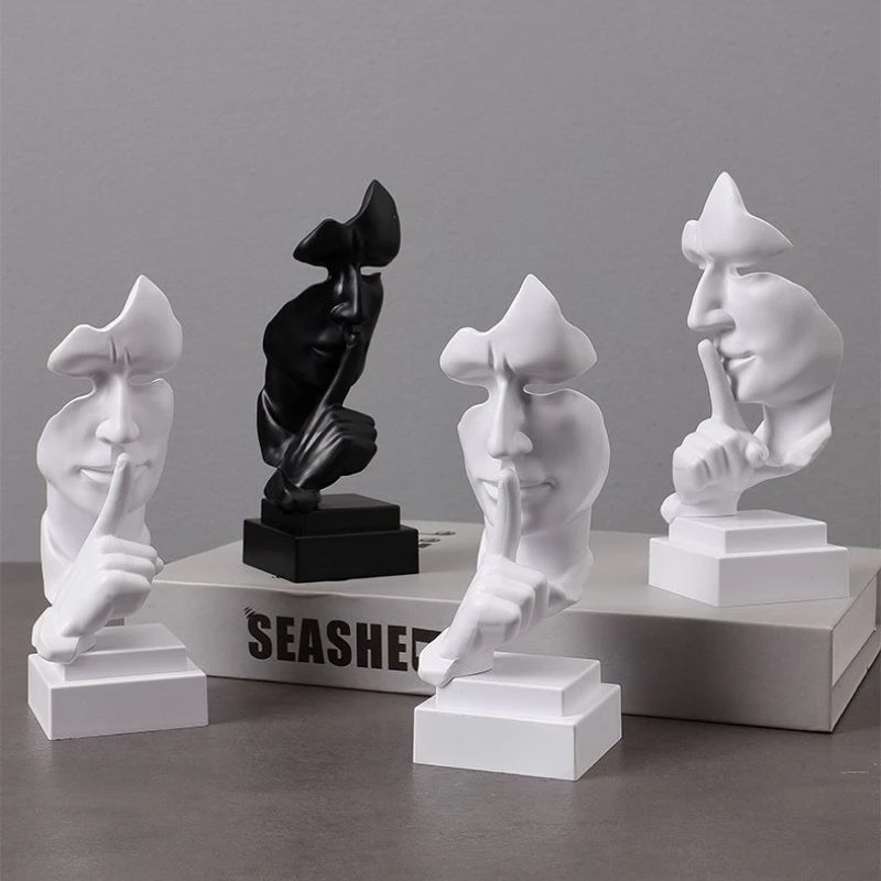 13.5cm Mini Smoking Man Statue Plastic Sculpture for Gentleman's Den Retro Bar Decor Abstract Silence Is Golden Ornament Gift