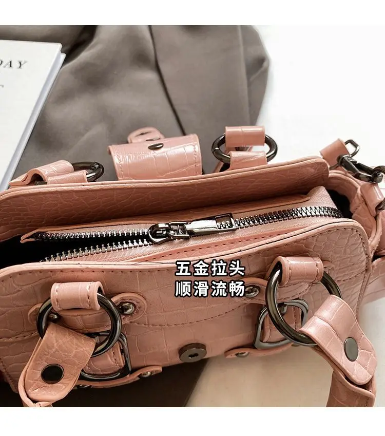 Crossbody Bag for Women Street Fashion Vintage Crocodile Tote Y2K Retro Rivet Shoulder Bag Full Match Girls Purse and Handbag