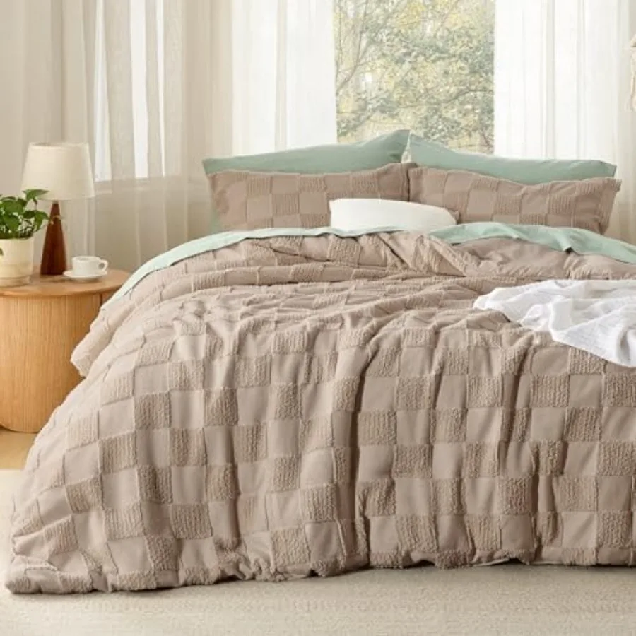 

Комплект постельного белья Size Comforter Set, цвет хаки, в стиле бохо, с тафтингом, в стиле шебби-шик, 3 предмета: метрическое одеяло и 2 наволочки.