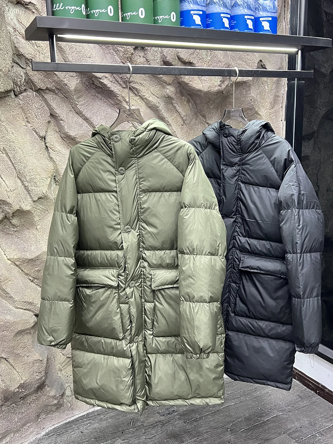 معطف شتوي للرجال من Thiened عالي الجودة 330 جرام 90% أبيض Du down مقاوم للماء معطف شتوي دافئ متوسط الطول بقلنسوة متين للاستخدام الخارجي