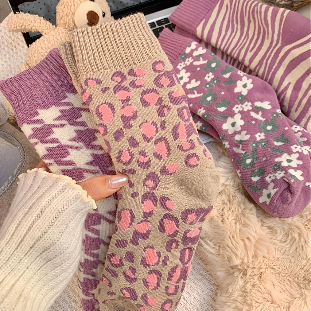 3/5 Pairs of Purple Floral Leopard Print Houndstooth Mid-calf Socks for Women, Soft and Versatile, Thickened and Plush