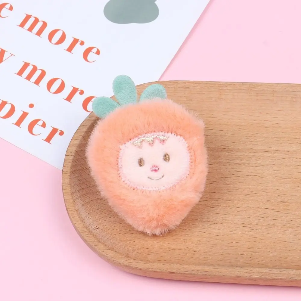 

Sweet Hand-sewn Cute Fruit Brooch Cloth Avocado Strawberry Badge Decoration Gift