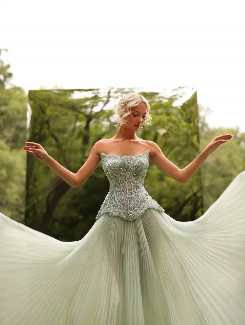 فستان ماكسي مزين بالزهور لافتة للنظر بدون حمالات مطوي باللون الأخضر النعناعي فساتين لحضور الحفلات الموسيقية على شكل حرف A بدون أكتاف مطرز بالخرز فستان حفلات الحدث #3