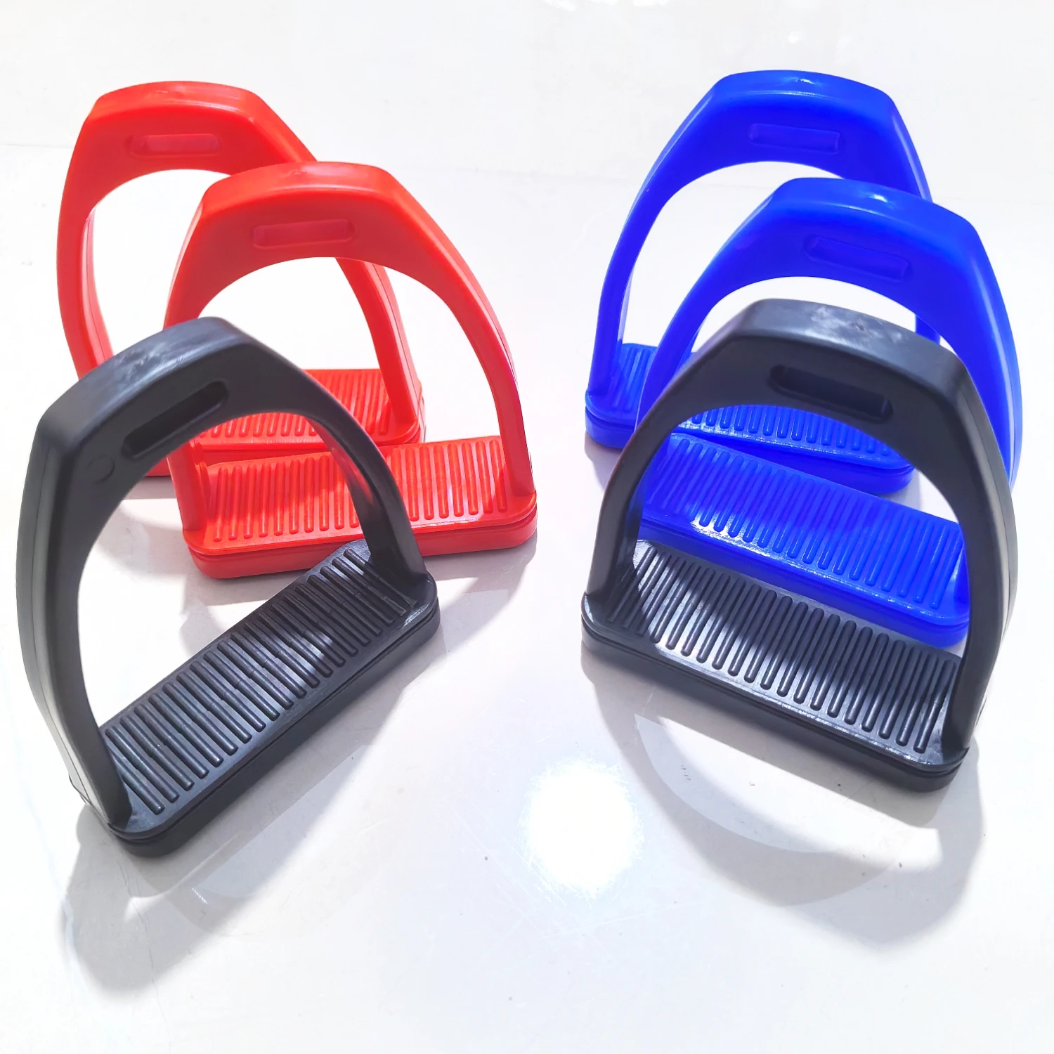 

2Pcs Horse Riding Stirrups, High Strength Non Slip Rubber Pad, Equestrian Sports