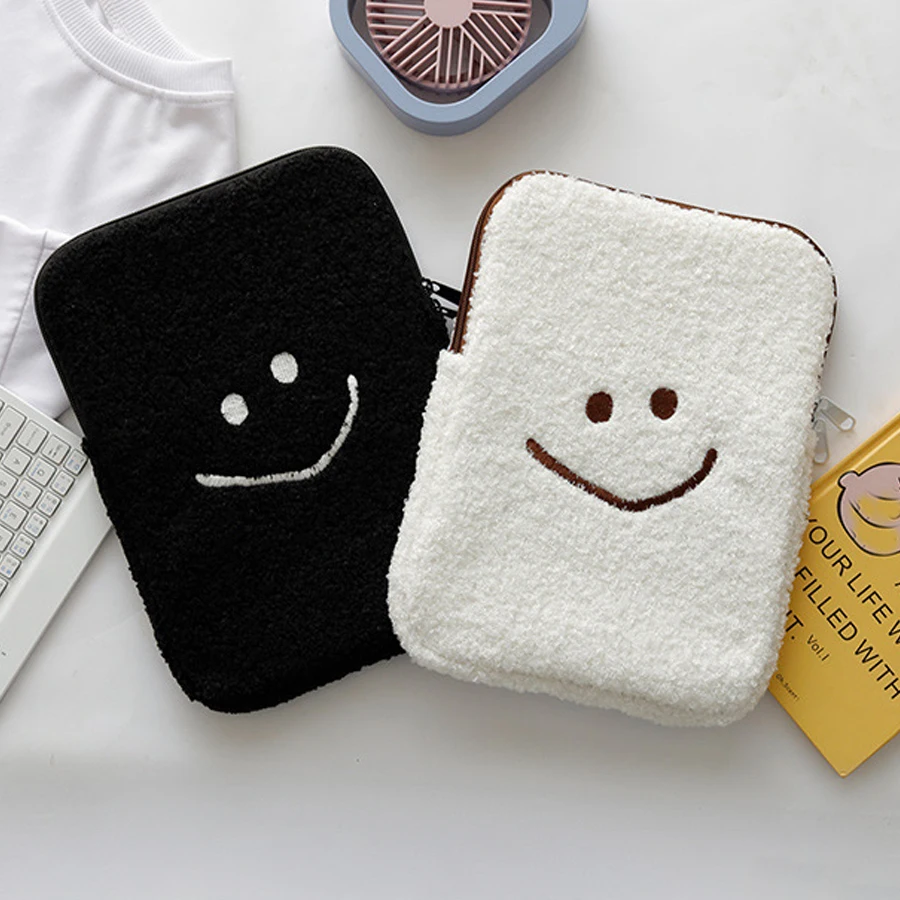 Cute Plush Tablet Sleeve Case, Suitable for iPad 9.7/10.2/10.5/Air4/5/10.9/ 11inch , 7Th/8Th/9Th Generation, and Laptop Protective Cases for MacBook Air 13.3/13.6, Pro 14, Dell, Hp, Asus, Etc