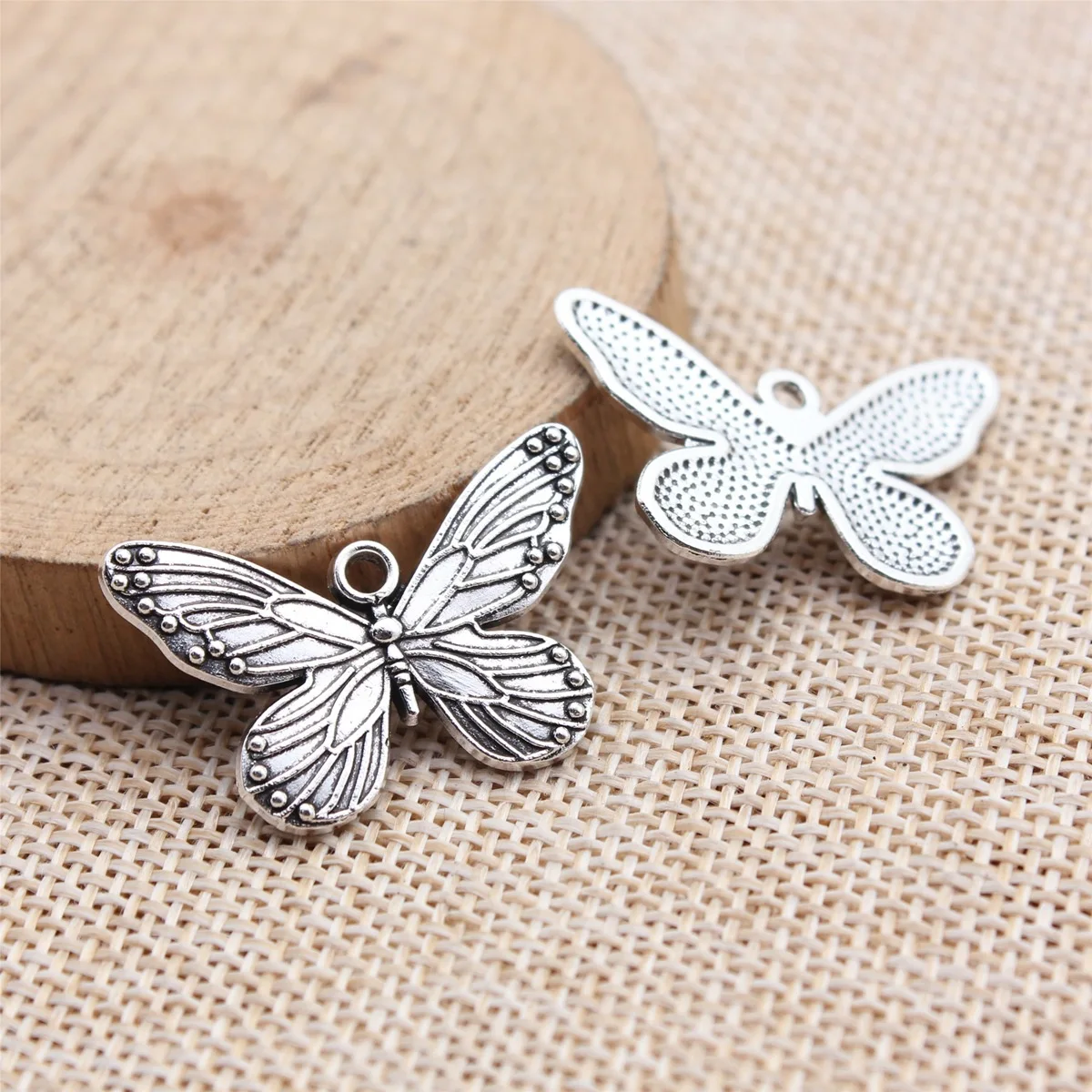 

20 шт. 30x20 мм (1,18x0,79 дюйма) подвески-бабочки цвета античного серебра для изготовления ювелирных изделий своими руками